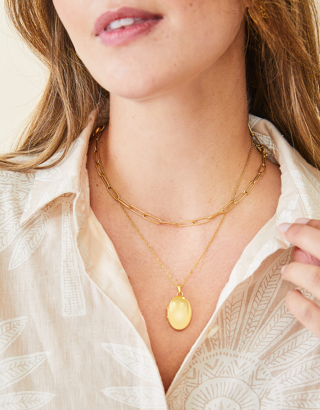 Mini Locket Gold Mini Oval Locket Necklace 17