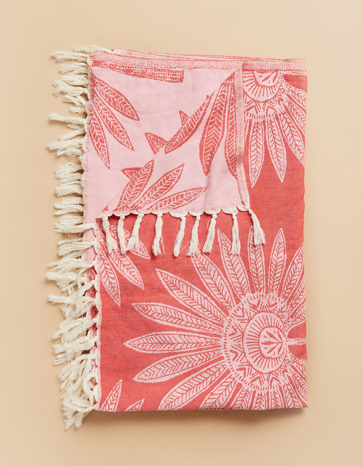 Beach Blanket Palmetto Frond Red