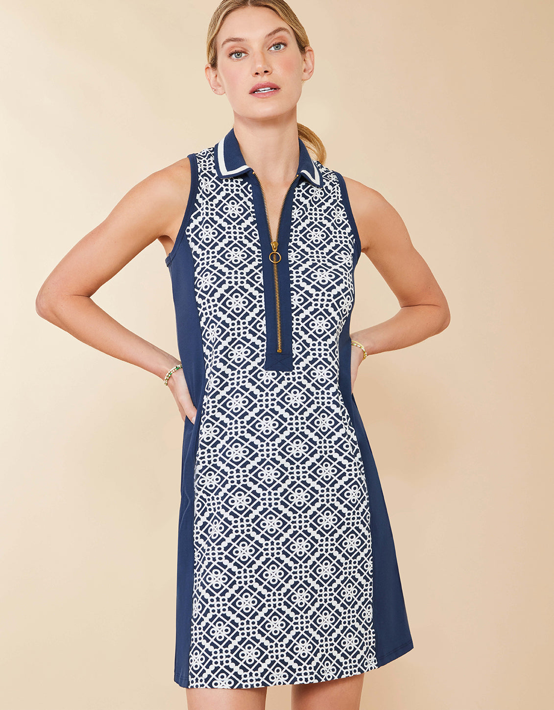 ● Discovery EXPEDITION ● Woven Half-Zip Dress 58274FB4-B9D9-4AF1-9BAC-